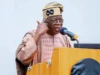 Tinubu ya gargaɗi hukumomin tsarokan su gaggauta cire ƴan Sanda daga rakiya VIPs